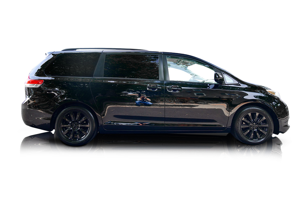 Passenger side photo of 2011 Toyota Sienna