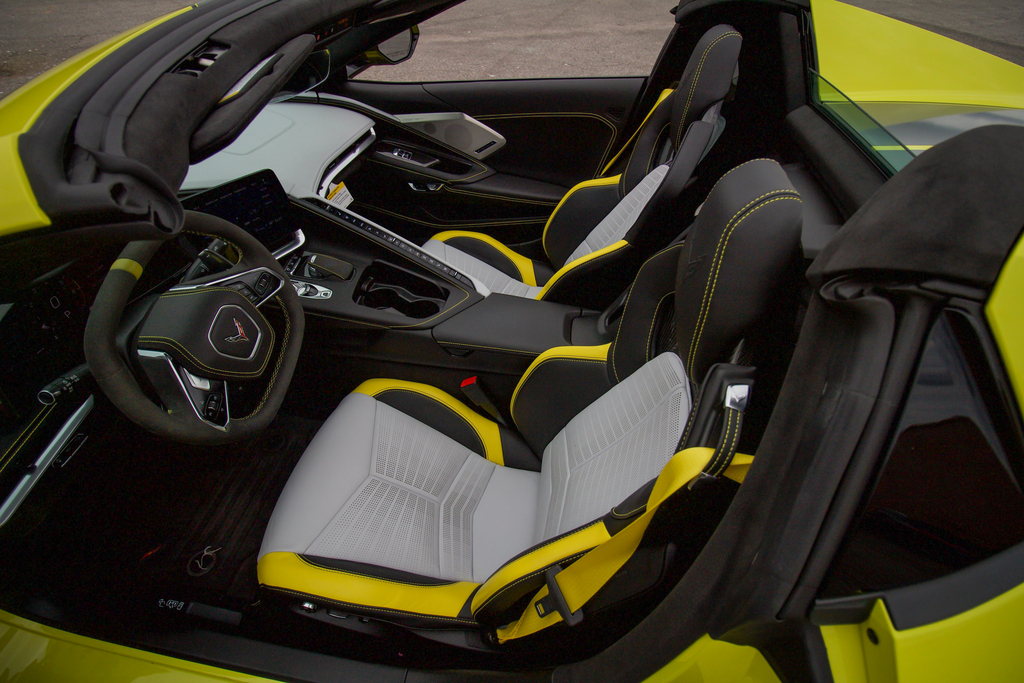 2022 Chevrolet Corvette - Engine Photo