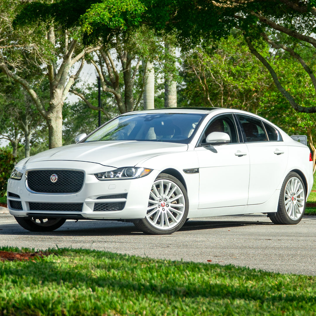 2018 Jaguar XE - Engine Photo
