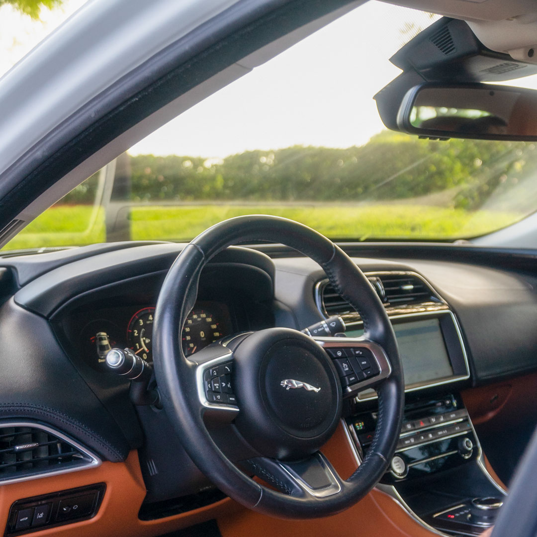 2018 Jaguar XE - Interior Photo