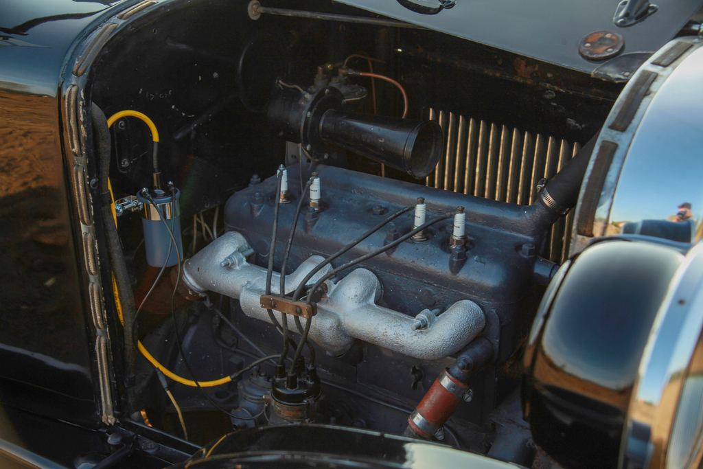1924 Dodge Touring - Engine Photo