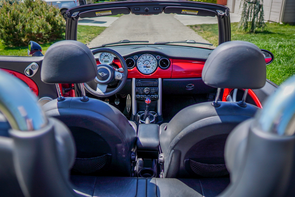 2005 Mini Cooper - Interior Photo