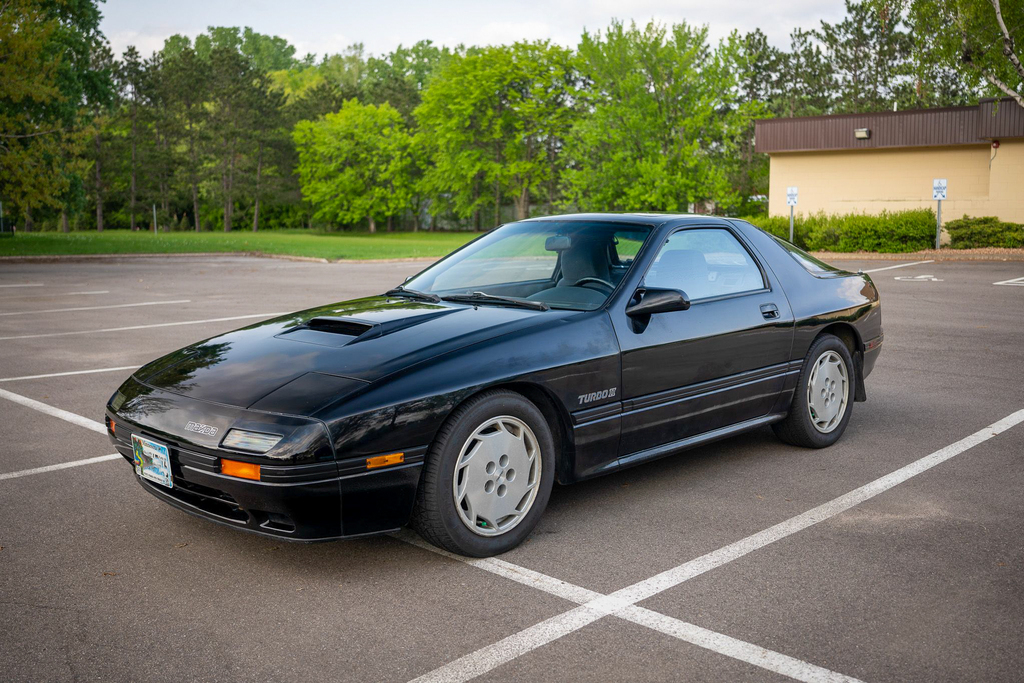 1987 Mazda RX-7 - Overview Photo