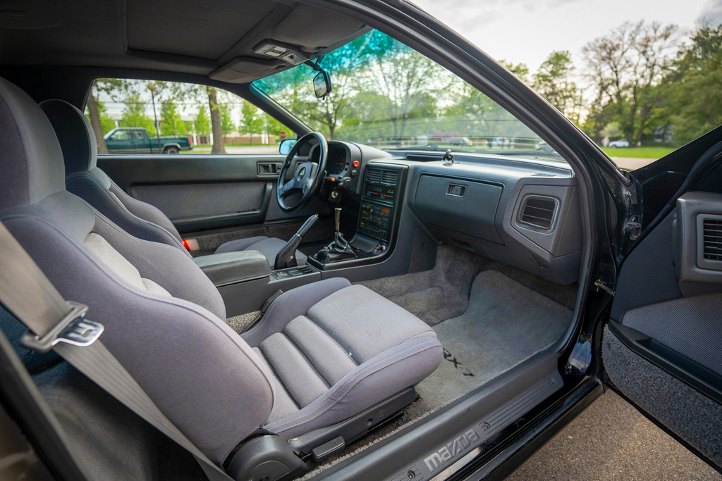 1987 Mazda RX-7 - Interior Photo