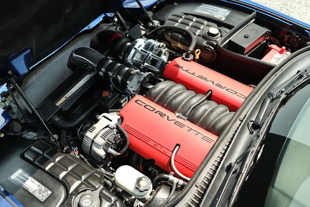 2002 Chevrolet Corvette - Engine Photo