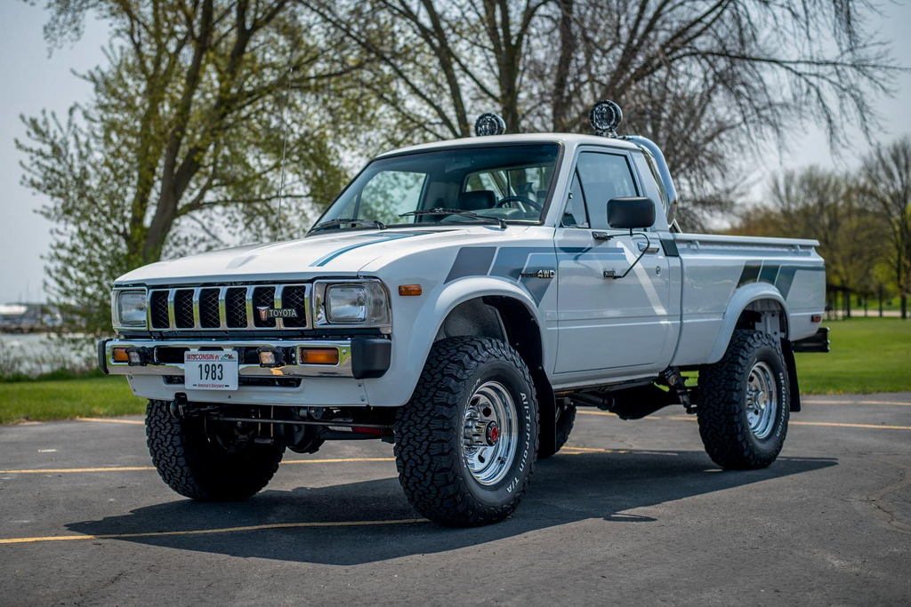 1983 Toyota Pick-Up - Overview Photo
