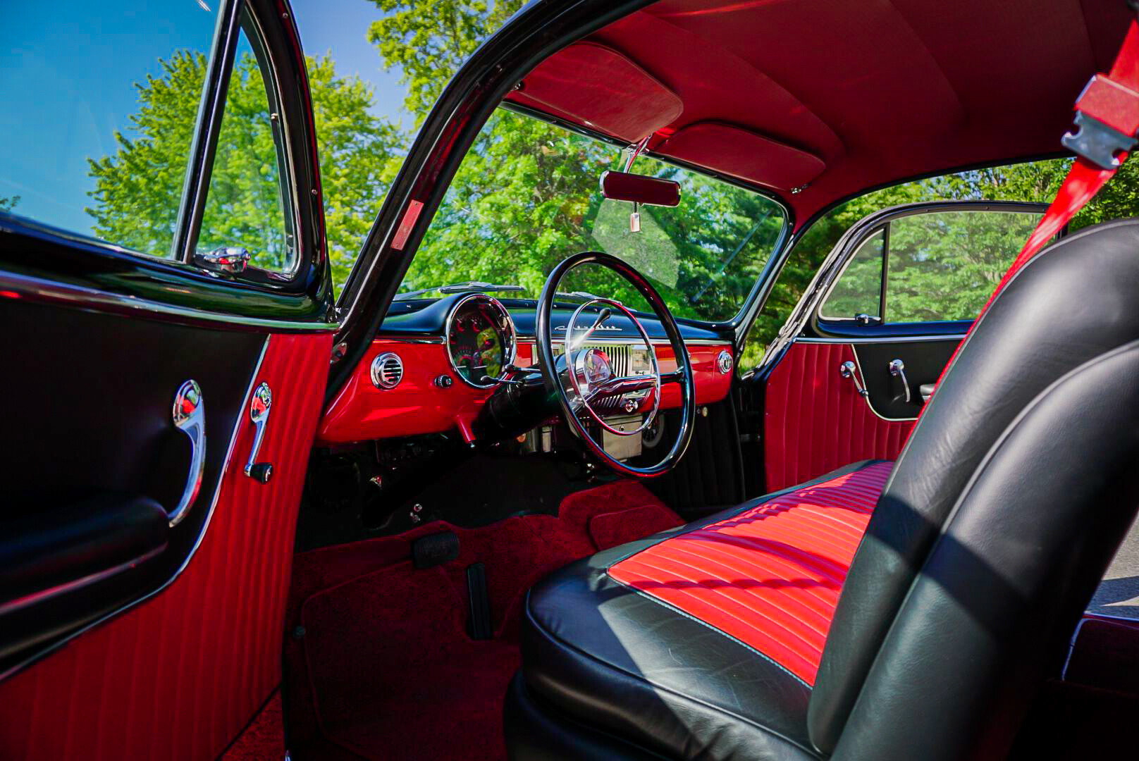 1950 Chevrolet Styleline Deluxe Sport Coupe - Interior Photo