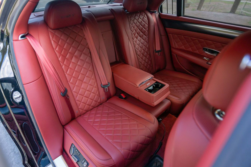 2018 Bentley Flying Spur - Interior Photo