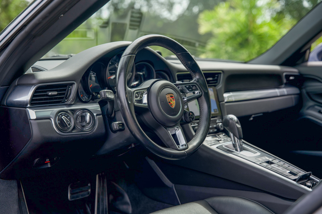 2018 Porsche 911 - Interior Photo