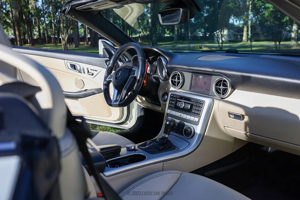 2013 Mercedes-Benz SLK 250 - Interior Photo