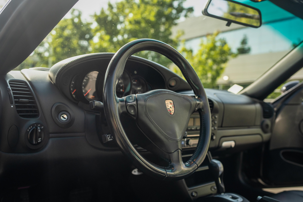 2003 Porsche 911 Carrera - Interior Photo
