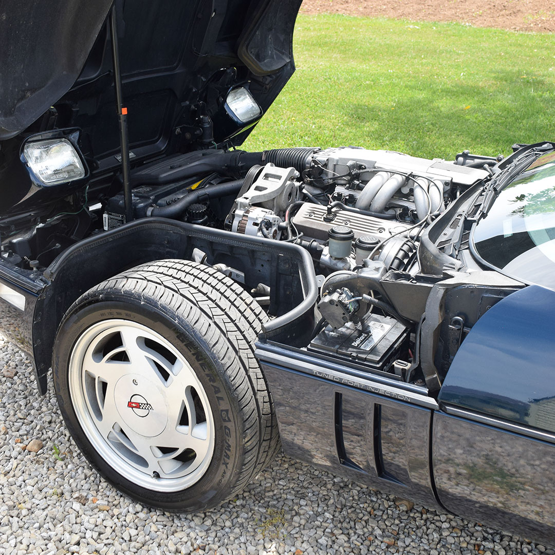 1989 Chevrolet Corvette - Engine Photo
