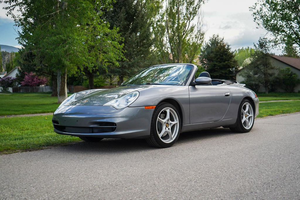 2003 Porsche 911 Carrera - Overview Photo