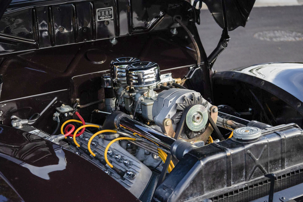 1939 Ford Deluxe - Engine Photo