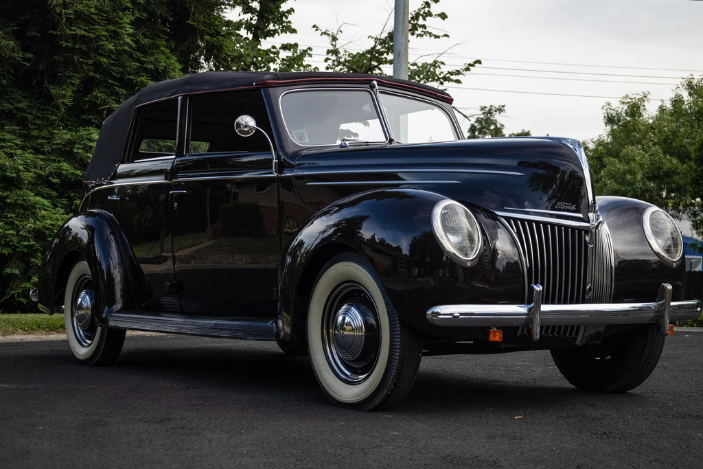 1939 Ford Deluxe - Overview Photo