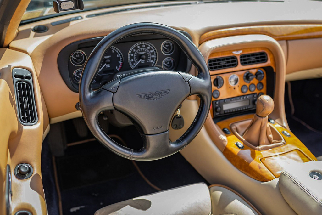 2002 Aston Martin DB7 Vantage - Interior Photo