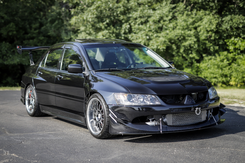 2003 Mitsubishi Lancer Evolution - Overview Photo