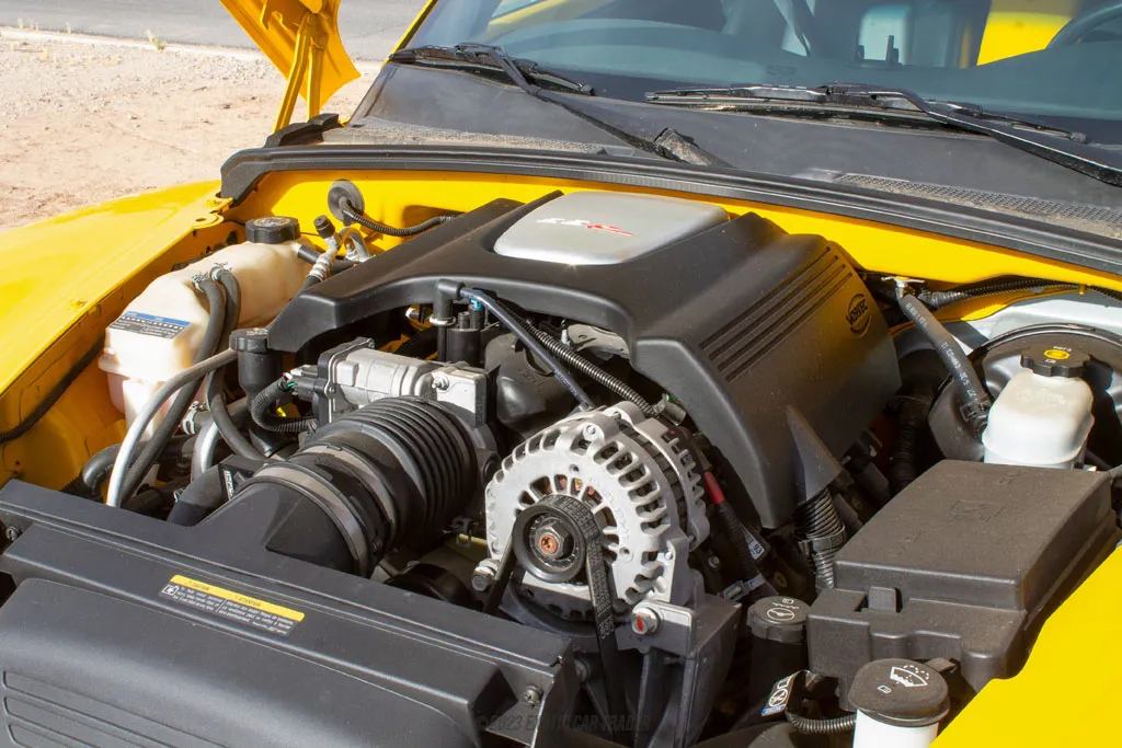 2004 Chevrolet SSR - Engine Photo