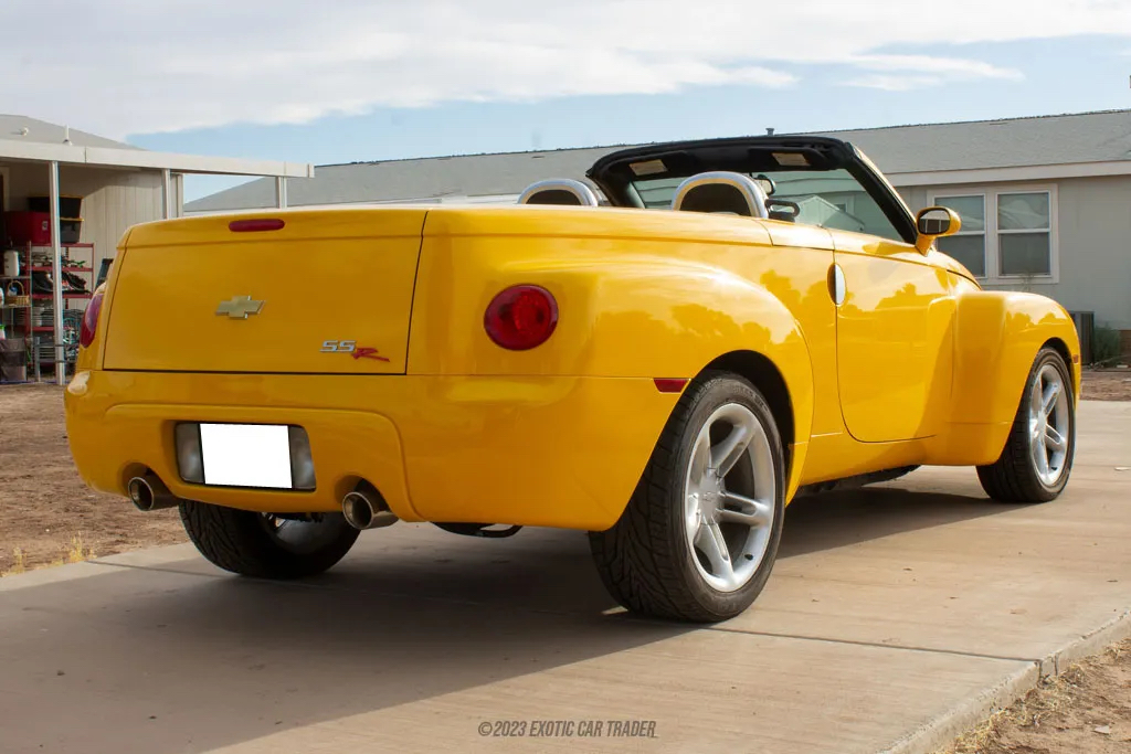 2004 Chevrolet SSR - Interior Photo