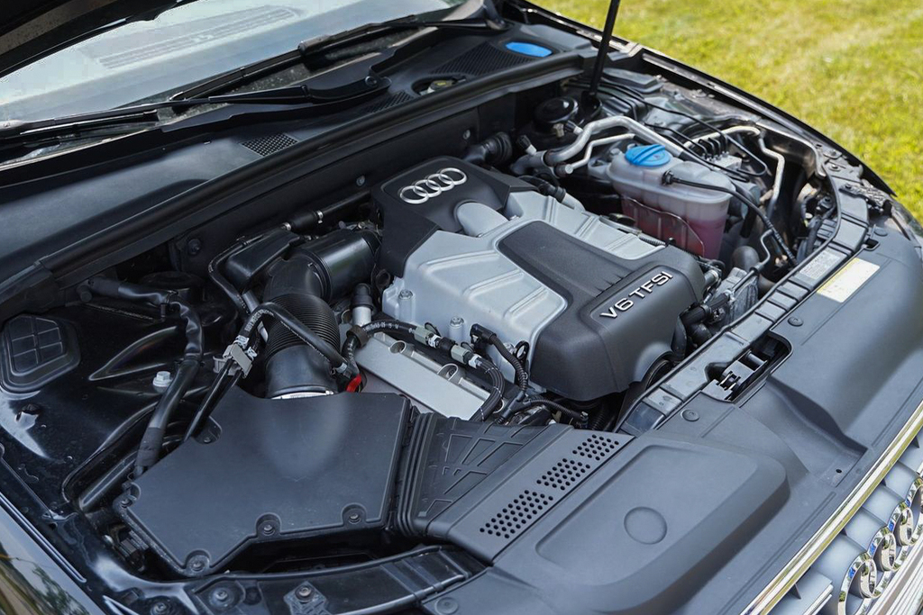 2015 Audi S4 - Engine Photo