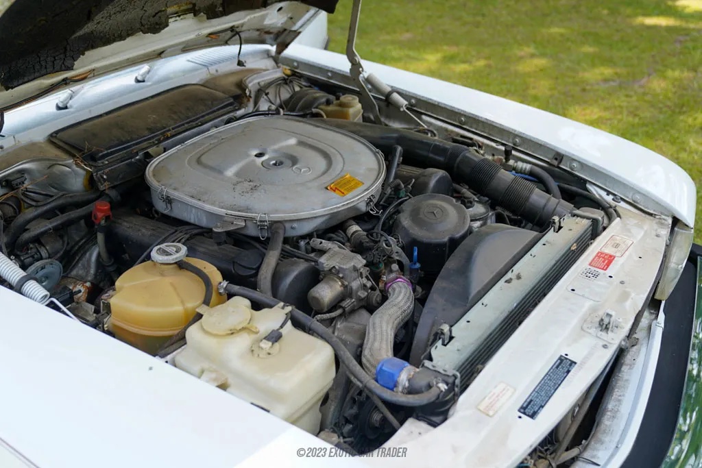 1989 Mercedes-Benz 560SL - Engine Photo