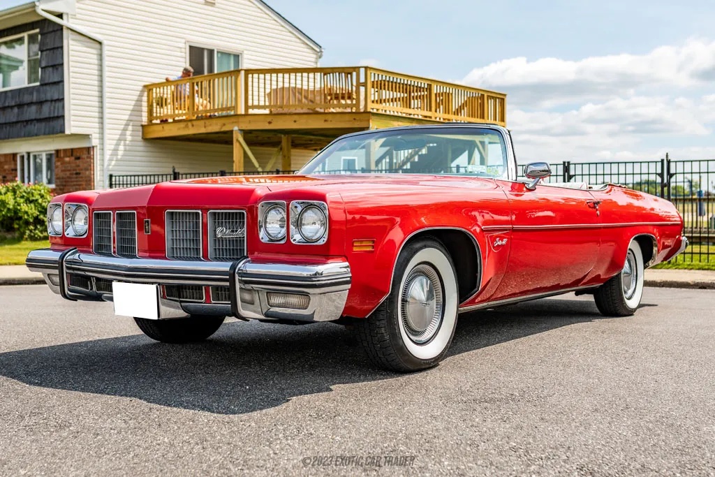 1975 Oldsmobile Delta 88 - Overview Photo