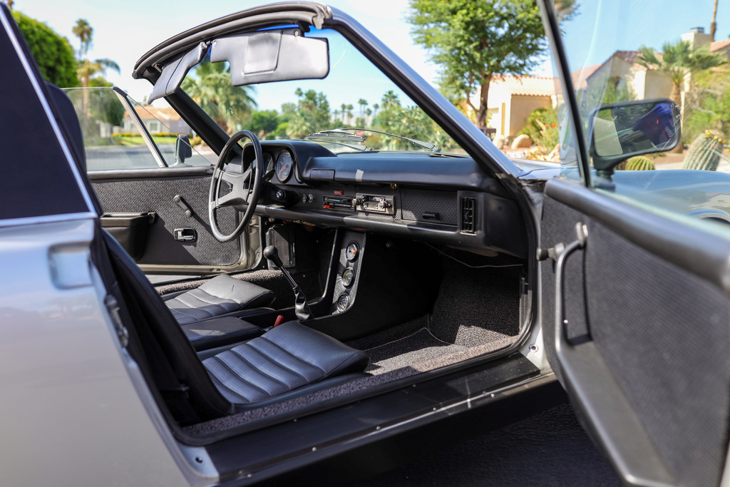 1976 Porsche 914 - Interior Photo