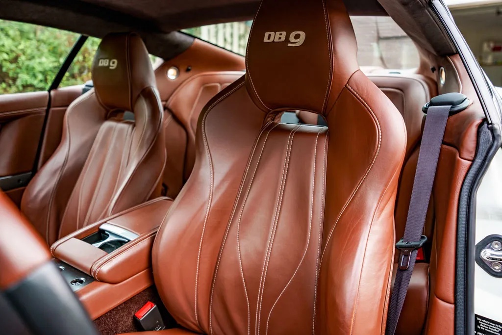 2015 Aston Martin DB9 - Interior Photo