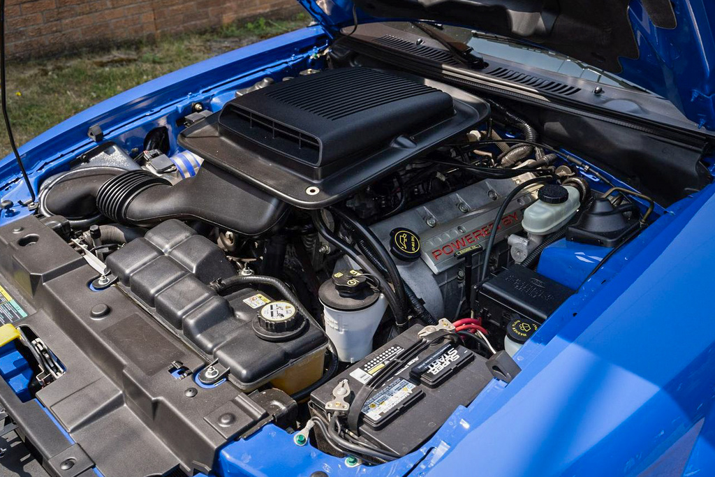 2004 Ford Mustang - Engine Photo