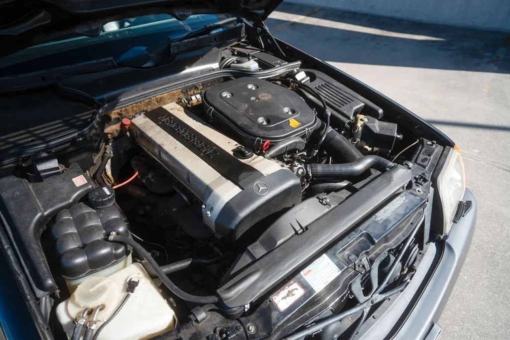 1991 Mercedes-Benz 300SL - Engine Photo