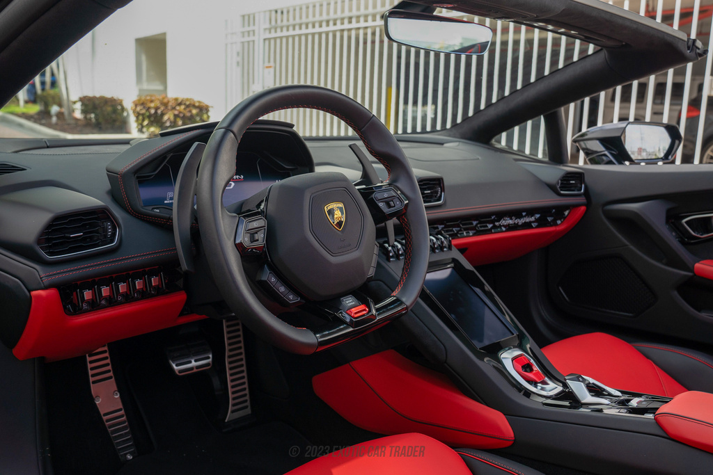 2022 Lamborghini Huracan - Engine Photo