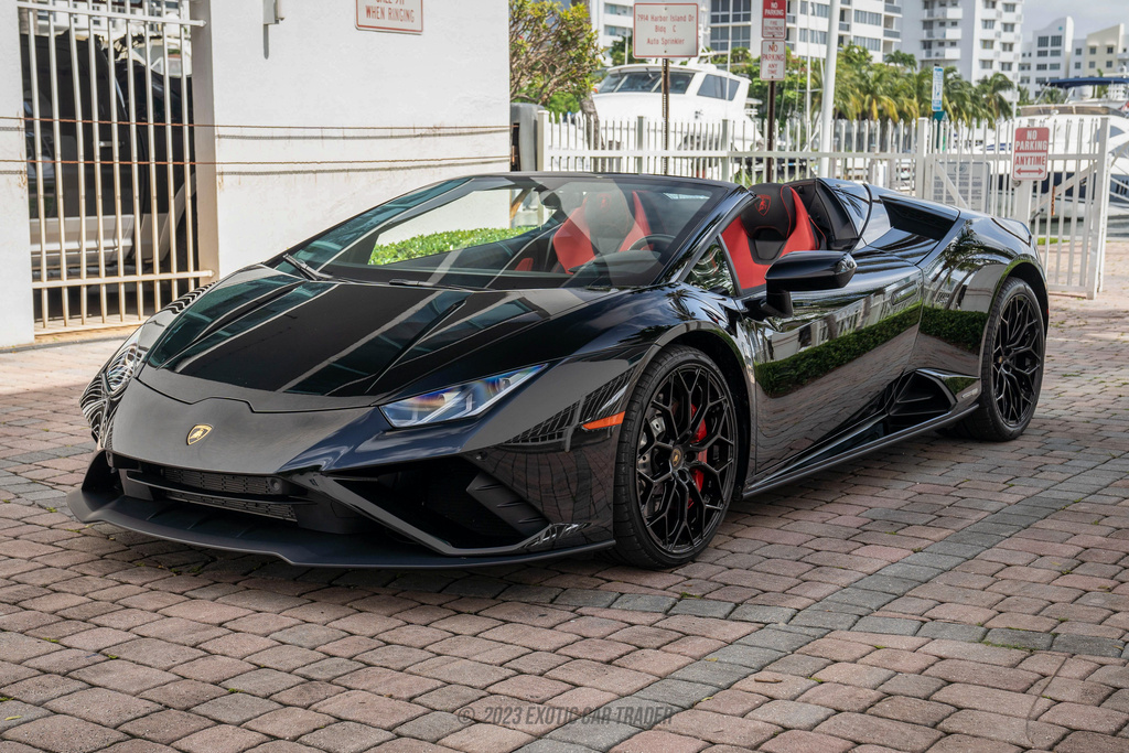 2022 Lamborghini Huracan - Overview Photo