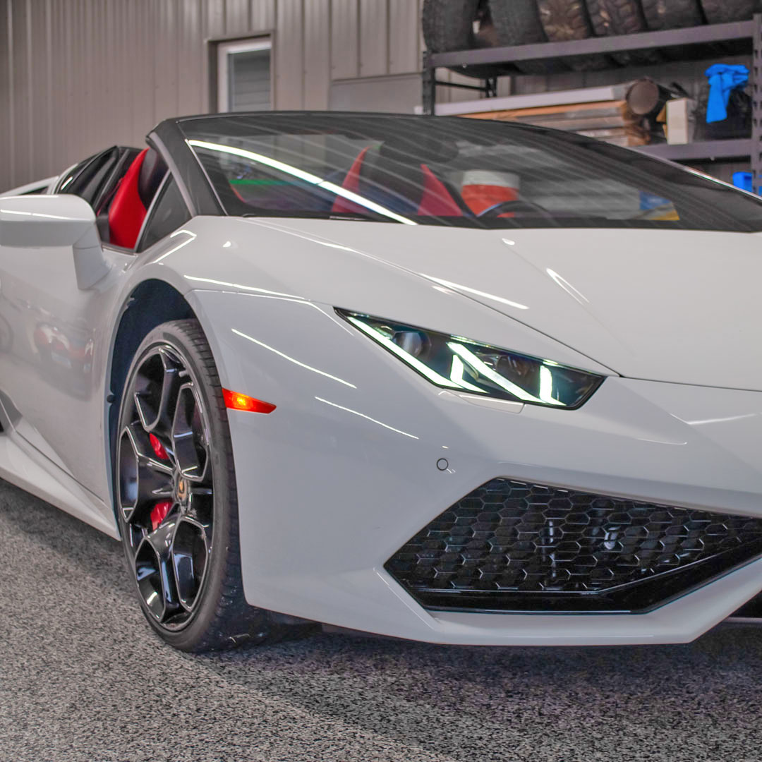 2017 Lamborghini Huracan - Engine Photo