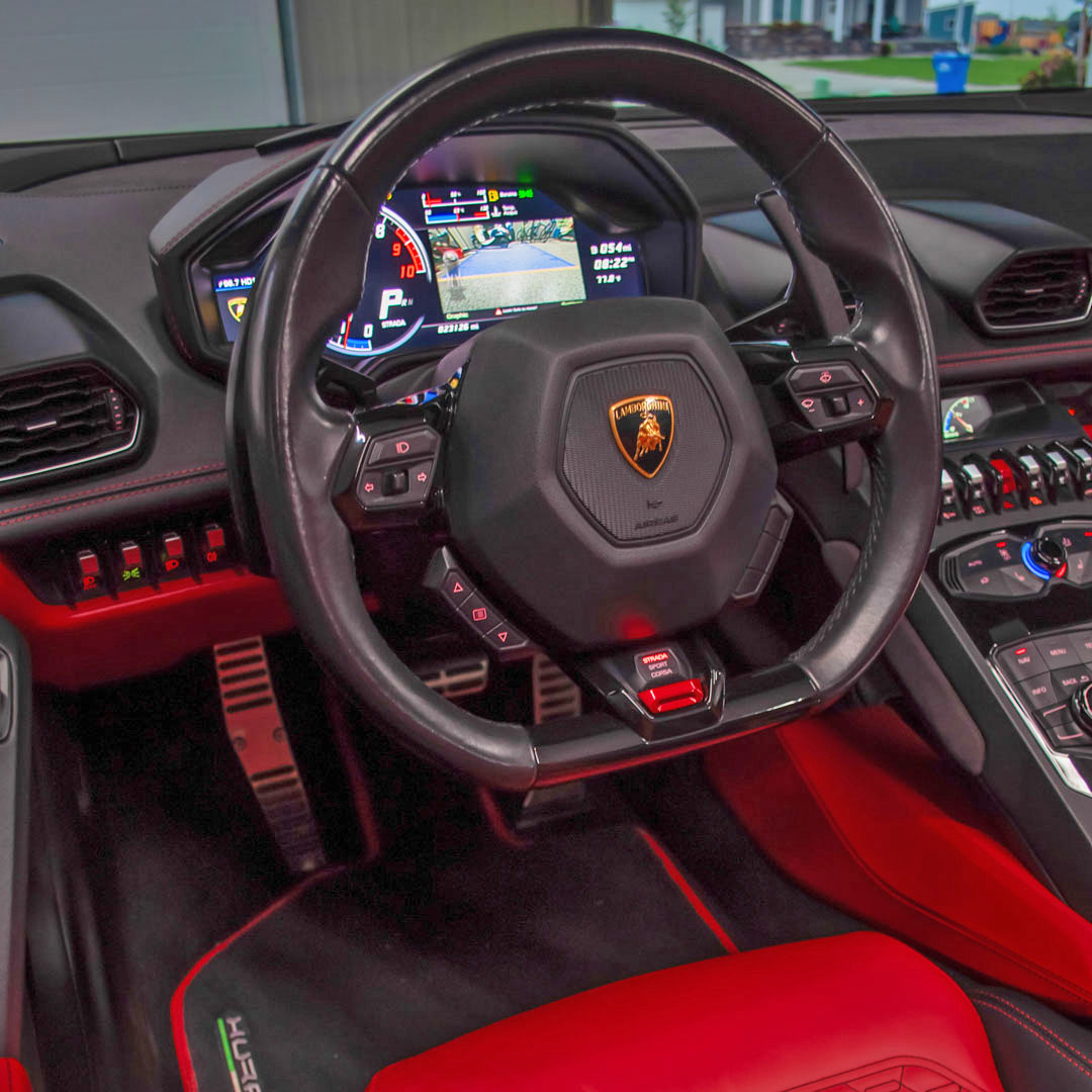 2017 Lamborghini Huracan - Interior Photo