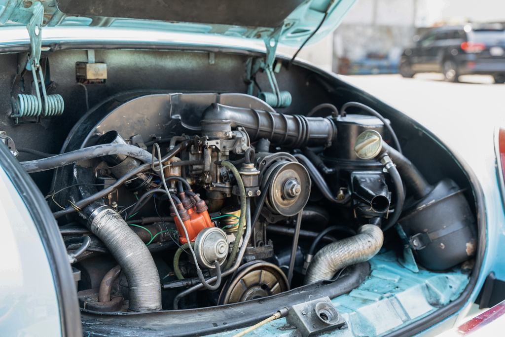 1973 Volkswagen Karmann Ghia  - Engine Photo