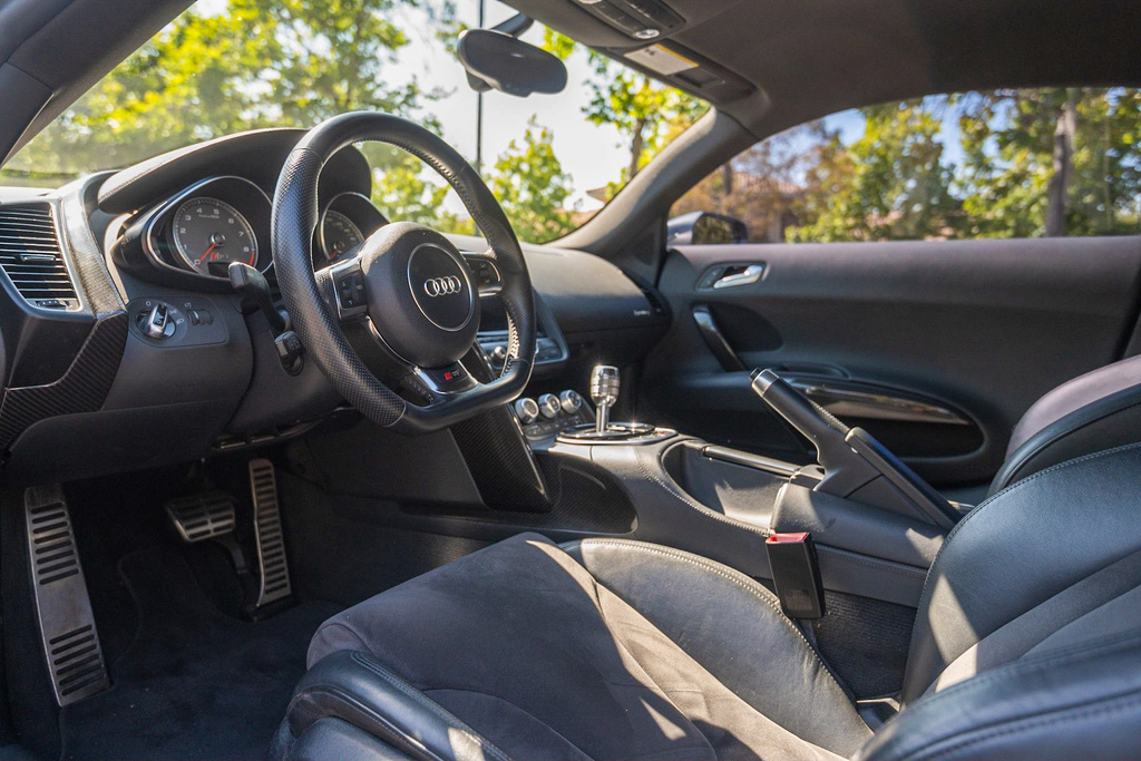 2015 Audi R8 - Interior Photo