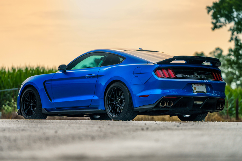 2019 Ford Mustang - Interior Photo