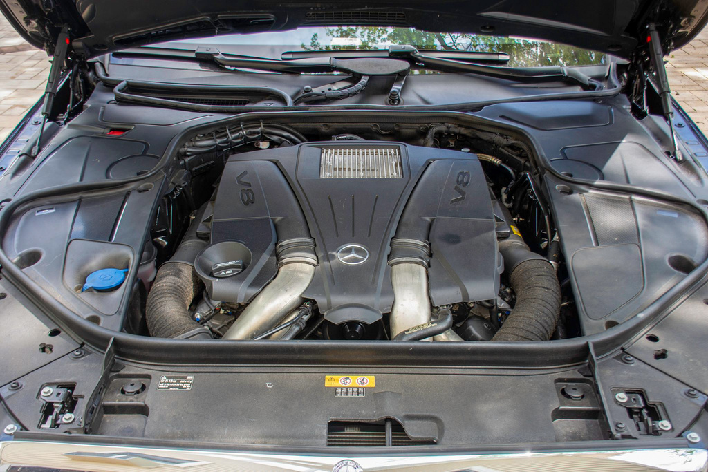 2015 Mercedes-Benz S550 - Engine Photo