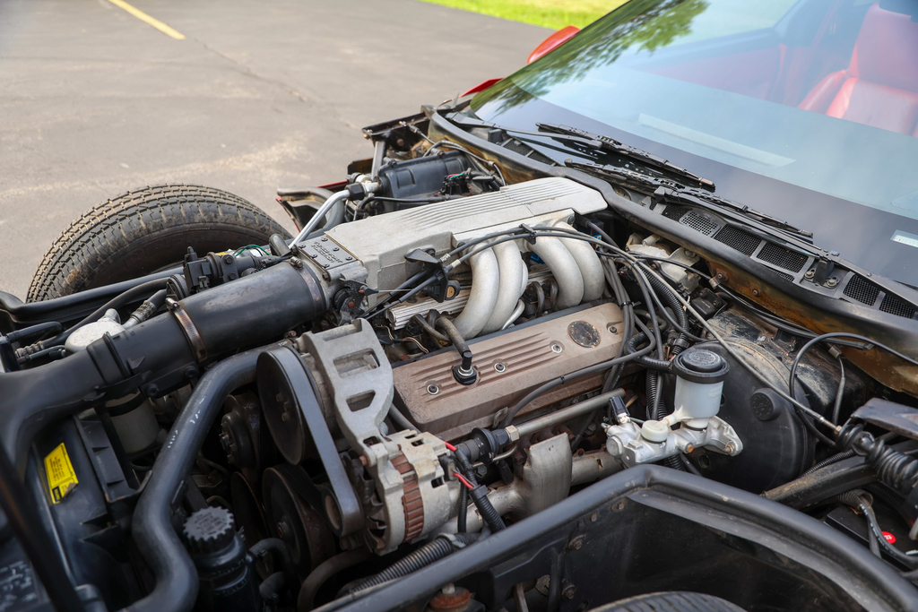 1986 Chevrolet Corvette - Engine Photo