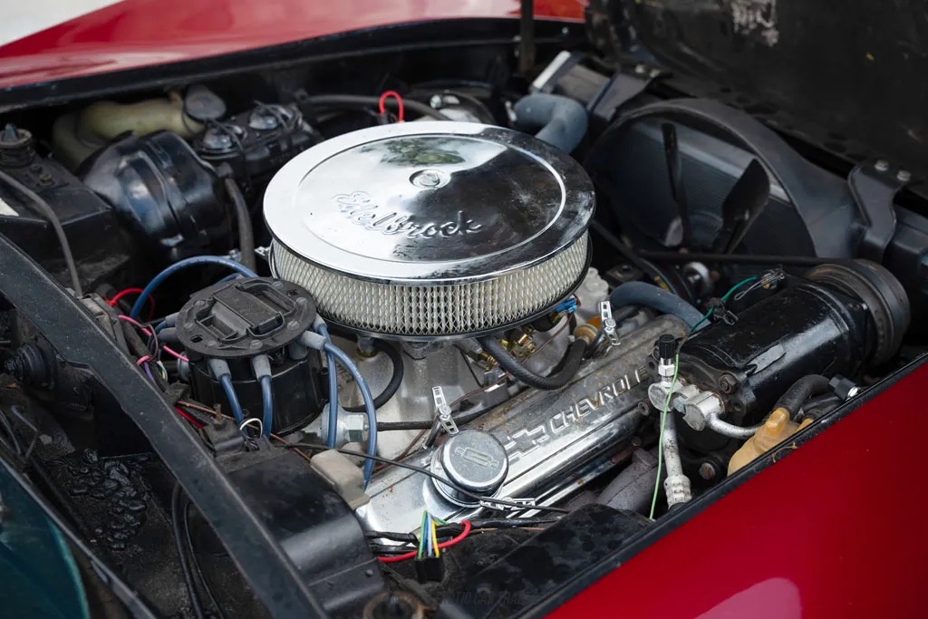 1976 Chevrolet Corvette - Engine Photo