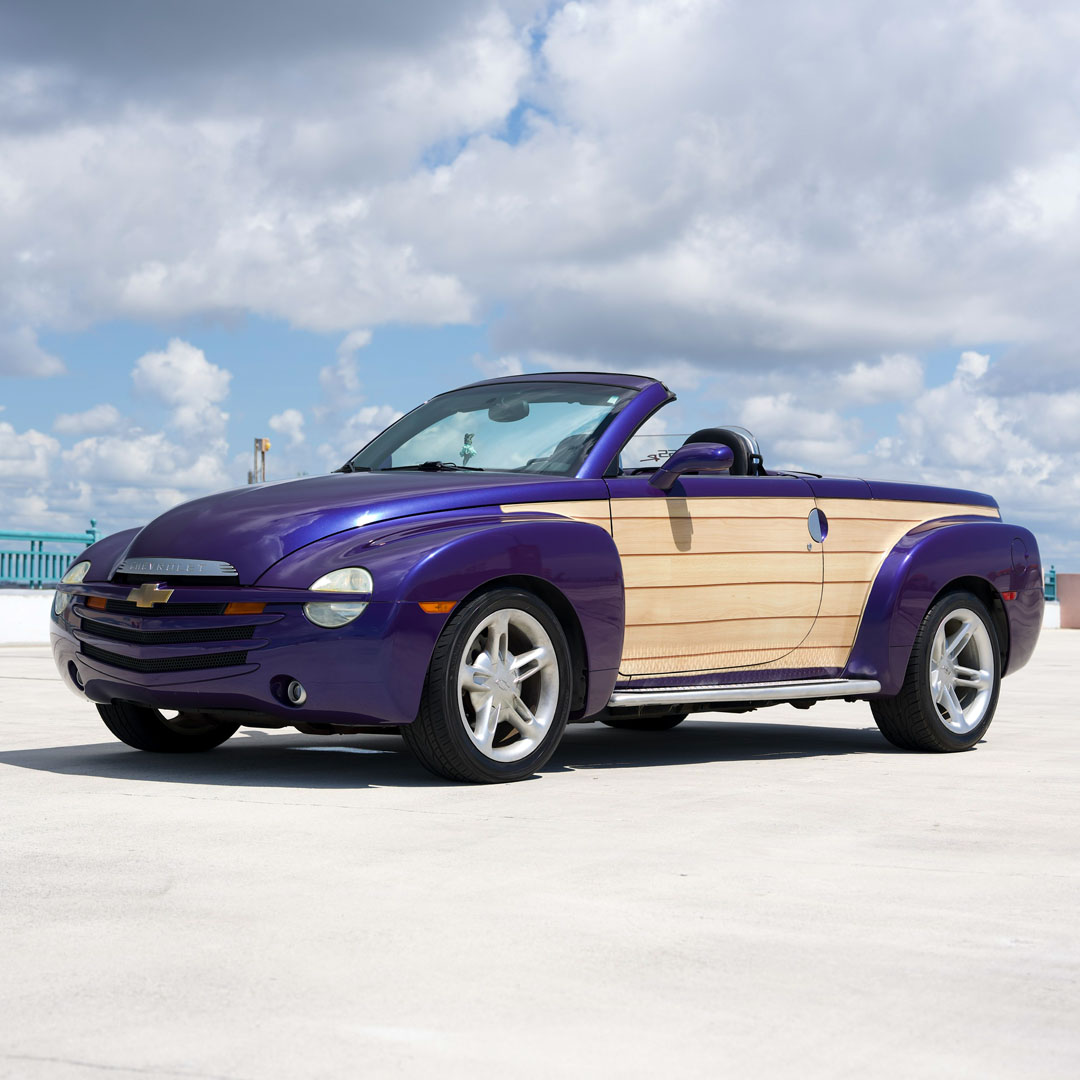 2004 Chevrolet SSR - Overview Photo