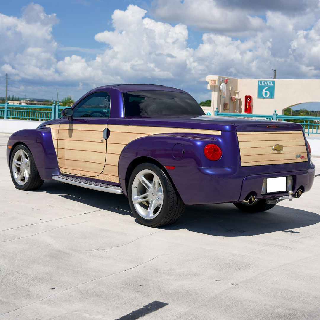 2004 Chevrolet SSR - Interior Photo