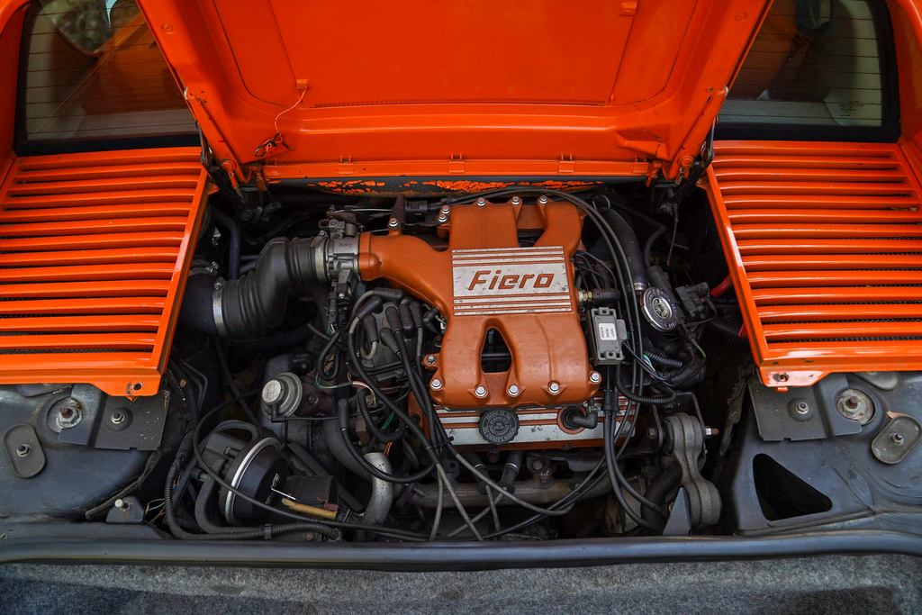 1985 Pontiac Fiero - Engine Photo