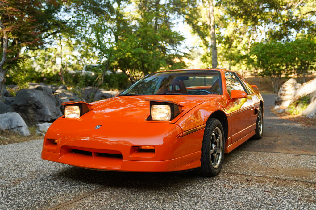 1985 Pontiac Fiero - Overview Photo