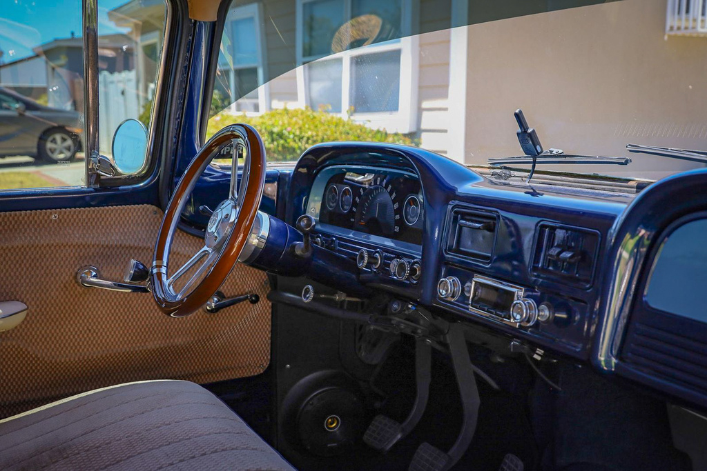 1960 Chevrolet C10 Apache - Interior Photo
