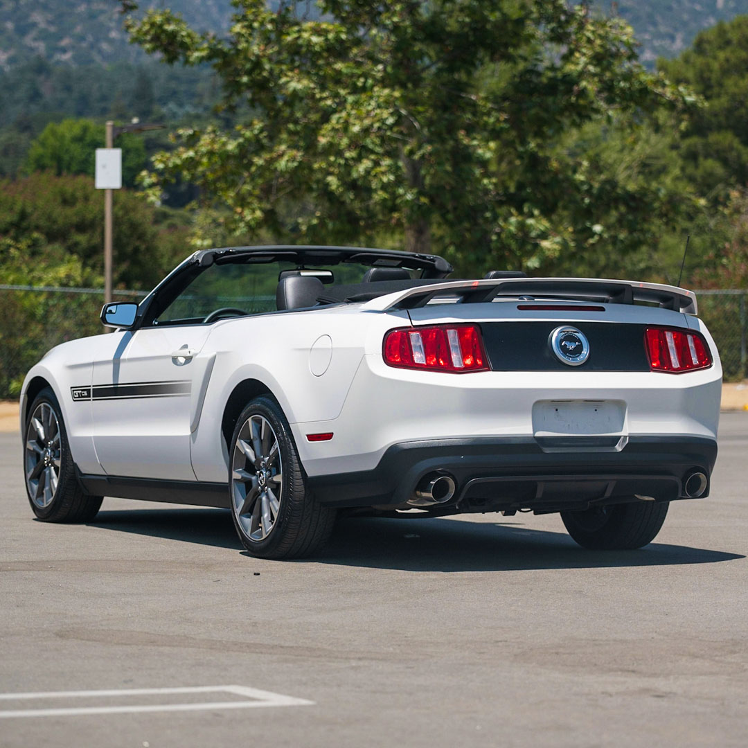 2011 Ford Mustang - Interior Photo