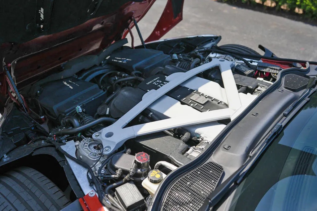 2017 Aston Martin DB11 - Engine Photo