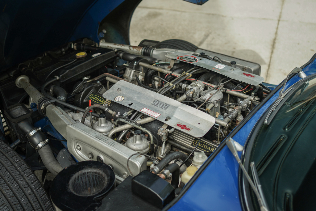 1973 Jaguar XKE - Engine Photo