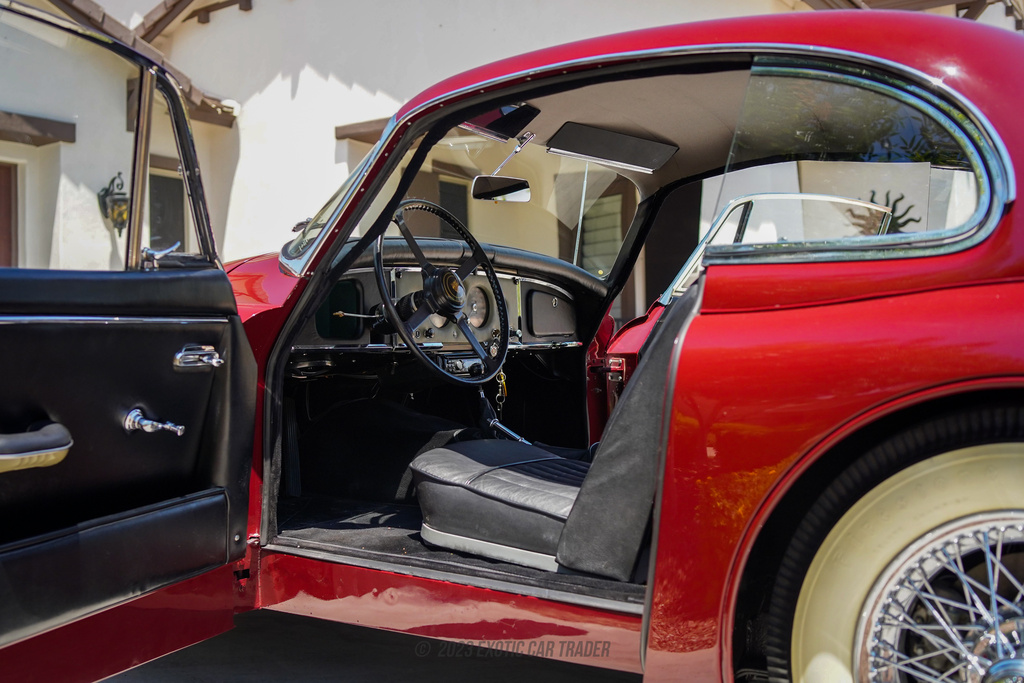 1961 Jaguar XK150 - Interior Photo
