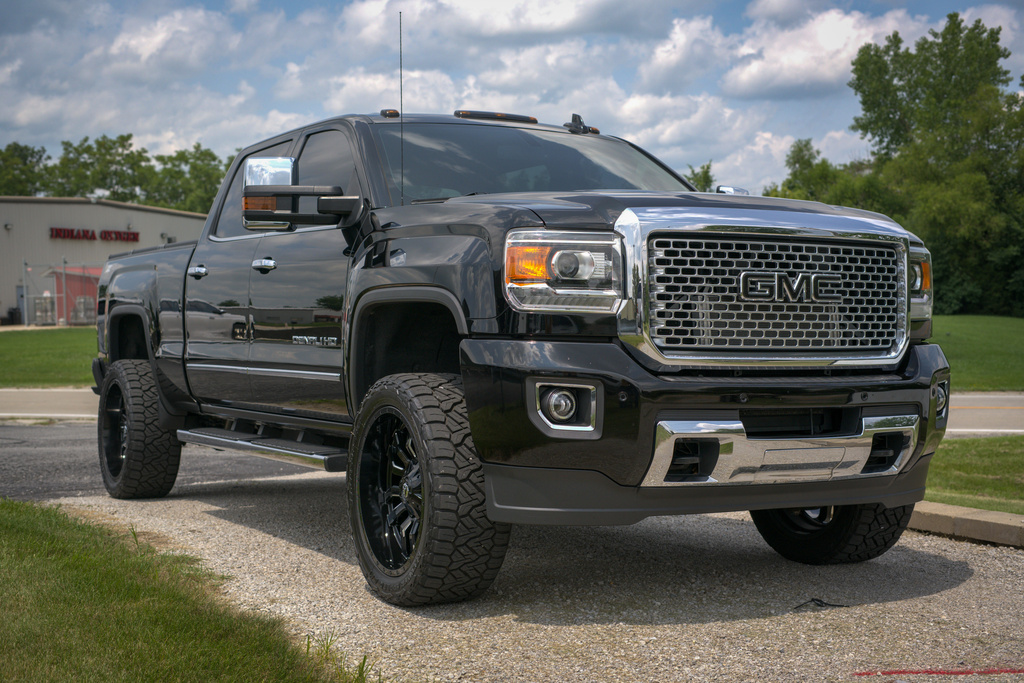 2015 GMC Sierra - Overview Photo